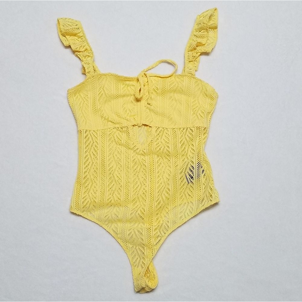 URBAN Outfitters Out From Under Cameron Yellow Crochet Cutout Bodysuit Medium - Picture 10 of 12